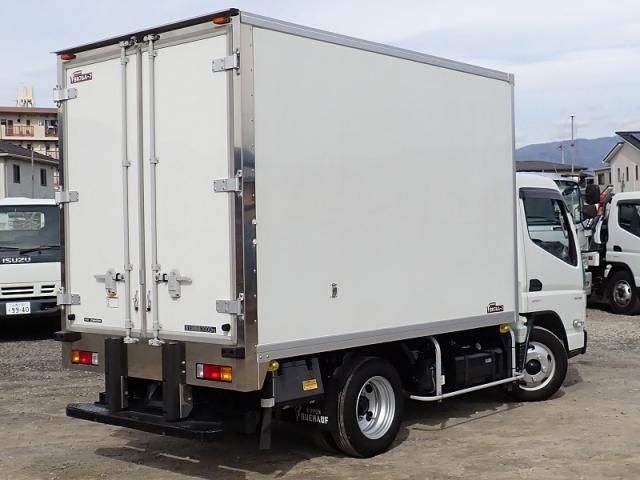 MITSUBISHI CANTER 2023 Image 31