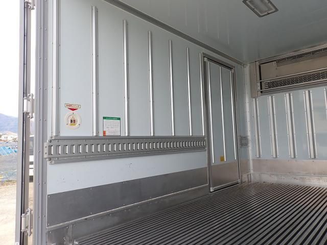 MITSUBISHI CANTER 2023 Image 31