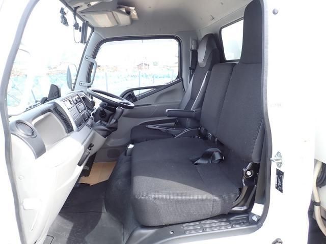 MITSUBISHI CANTER 2023 Image 31