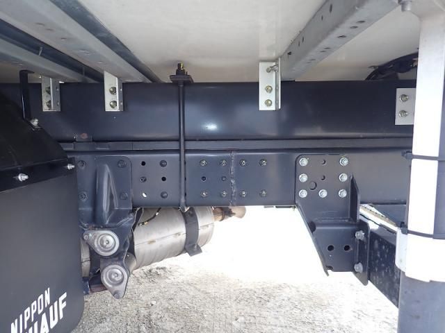 MITSUBISHI CANTER 2023 Image 31