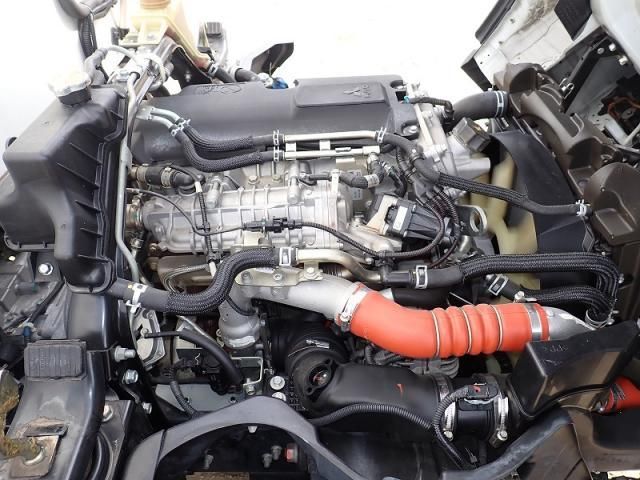 MITSUBISHI CANTER 2023 Image 31