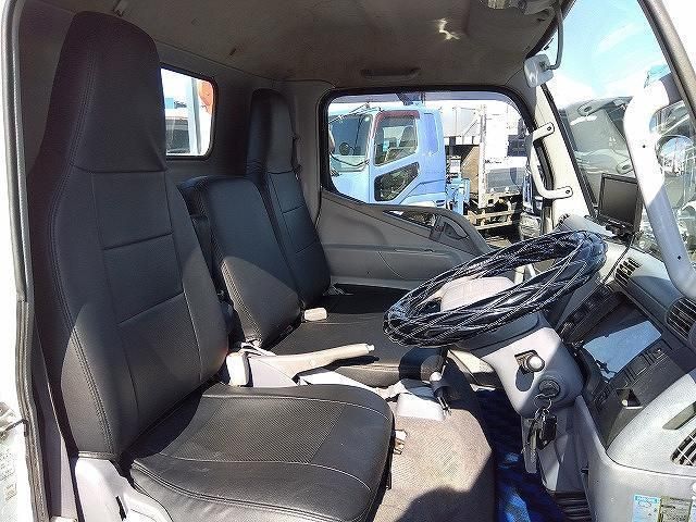 MITSUBISHI CANTER 2007 Image 31
