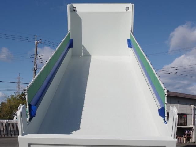 MITSUBISHI FUSOU SUPER GREAT 2025 Image 31