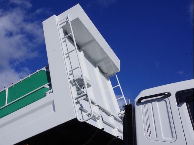 MITSUBISHI FUSOU SUPER GREAT 2025 Image 31