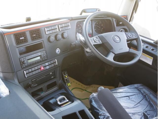 MITSUBISHI FUSOU SUPER GREAT 2025 Image 31