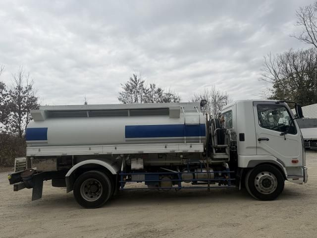 MITSUBISHI FUSOU FIGHTER 2012 Image 31