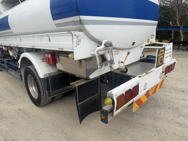 MITSUBISHI FUSOU FIGHTER 2012 Image 31