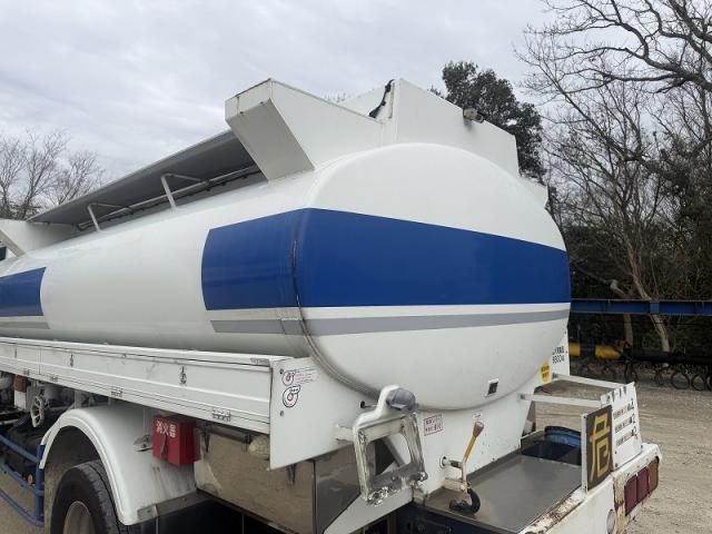 MITSUBISHI FUSOU FIGHTER 2012 Image 31