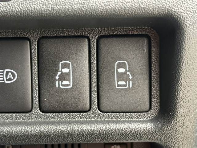 TOYOTA HIACE VAN 2WD 2023 Image 31