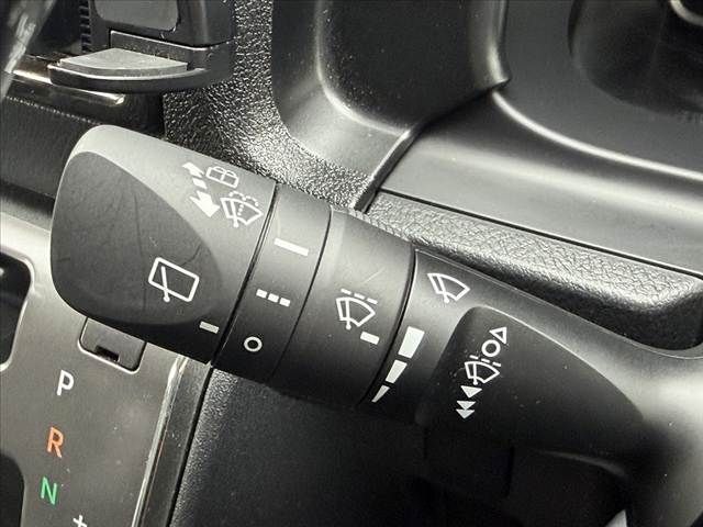 TOYOTA HIACE VAN 2WD 2023 Image 31