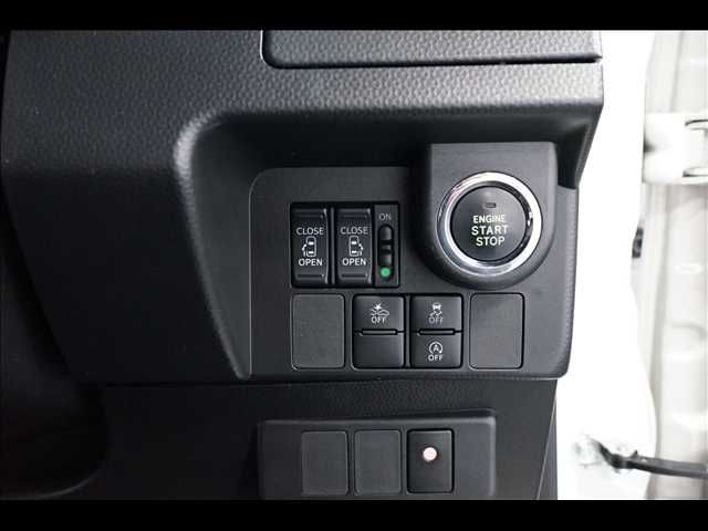 TOYOTA TANK 2017 Image 31