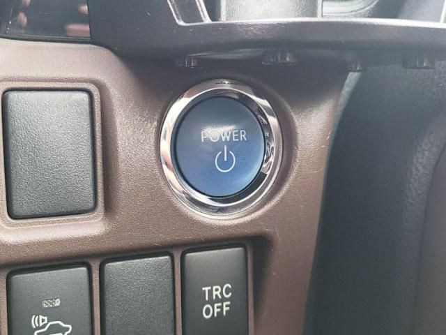 TOYOTA ESQUIRE HYBRID 2014 Image 31