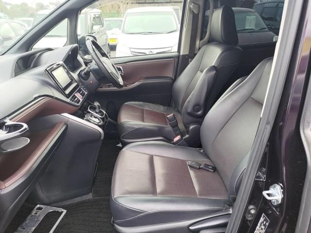 TOYOTA ESQUIRE HYBRID 2014 Image 31