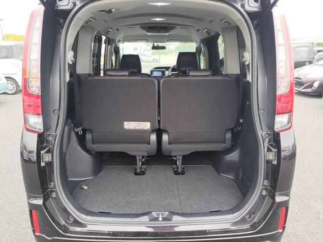 TOYOTA ESQUIRE HYBRID 2014 Image 31