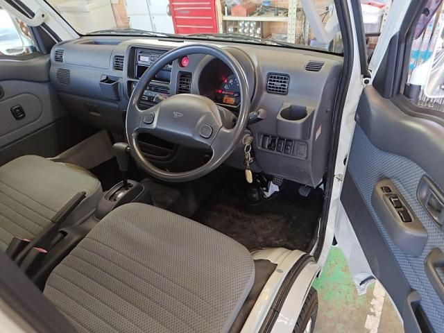 DAIHATSU HIJET TRUCK 4WD 2010 Image 31