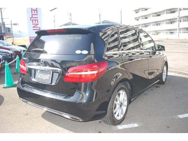 MERCEDES BENZ B CLAS 2018 Image 31