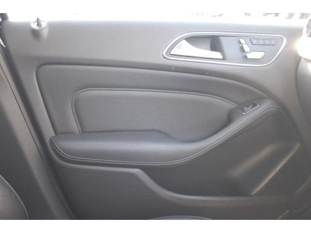 MERCEDES BENZ B CLAS 2018 Image 31
