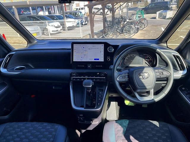 TOYOTA VOXY 2023 Image 31