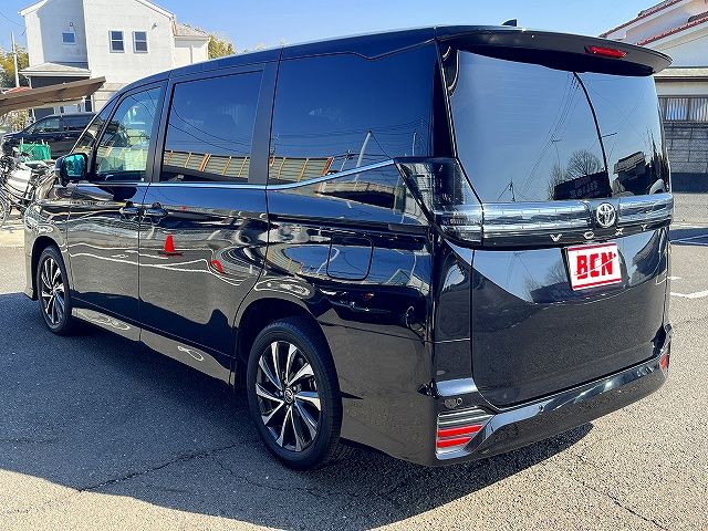 TOYOTA VOXY 2023 Image 31