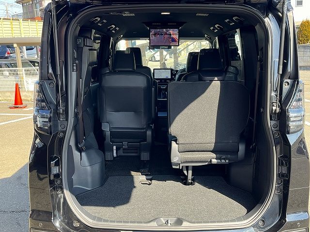 TOYOTA VOXY 2023 Image 31