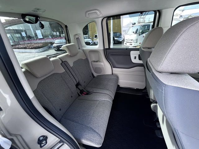 HONDA N BOX 2020 Image 31