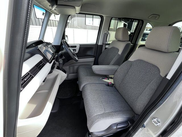 HONDA N BOX 2020 Image 31