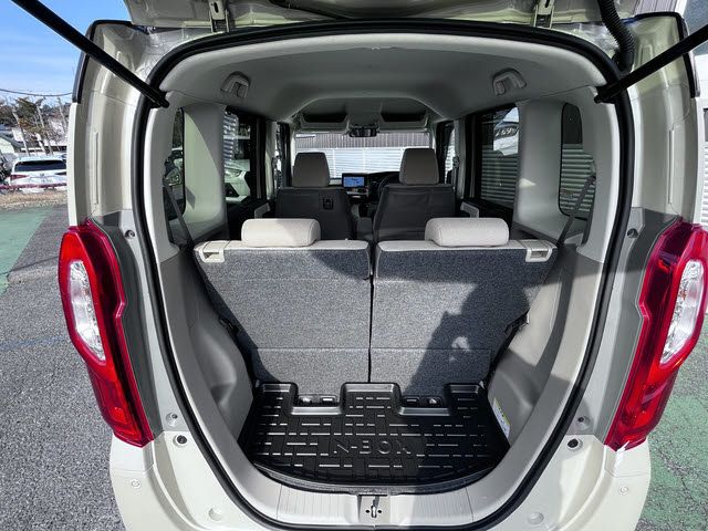 HONDA N BOX 2020 Image 31