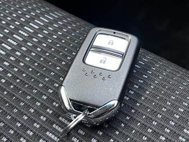 HONDA VEZEL HYBRID 2018 Image 31