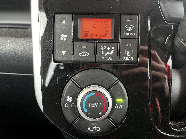 DAIHATSU TANTO CUSTOM 4WD 2017 Image 31