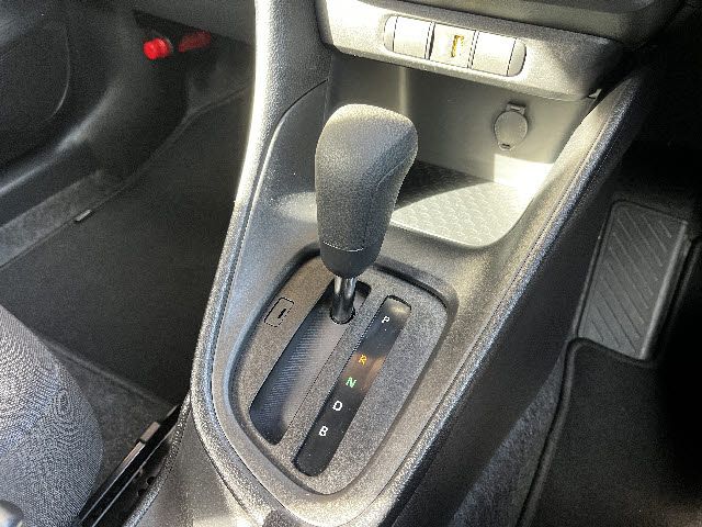 TOYOTA YARIS 2022 Image 31