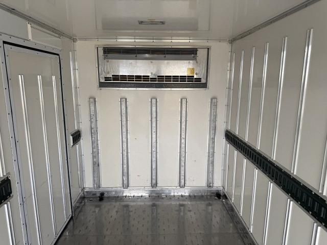 MITSUBISHI CANTER 2017 Image 31