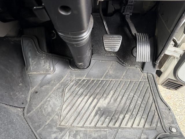 MITSUBISHI CANTER 2017 Image 31