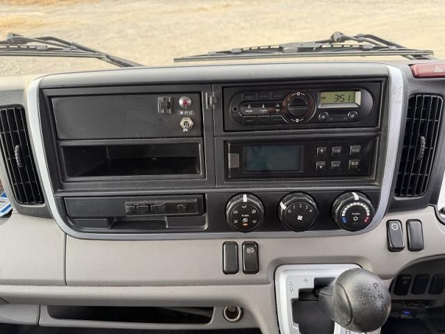 MITSUBISHI CANTER 2017 Image 31