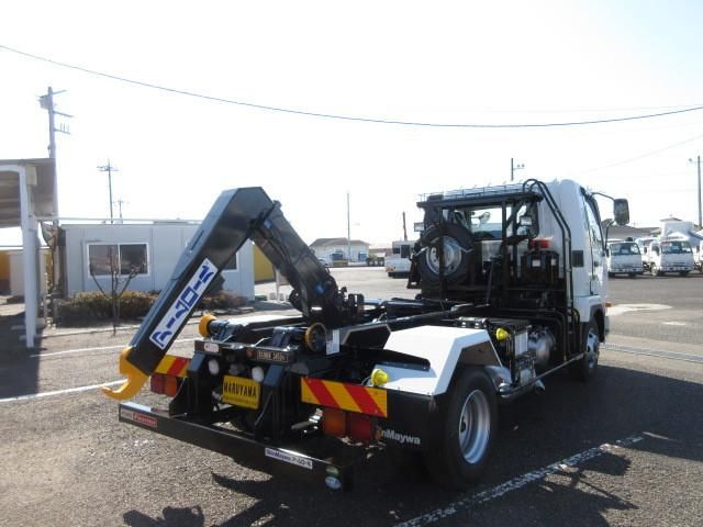 MITSUBISHI FUSOU FIGHTER 2025 Image 31