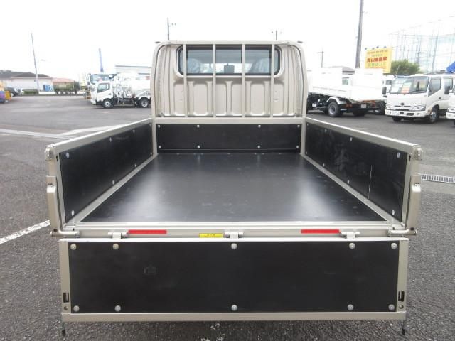 MITSUBISHI CANTER 2025 Image 31