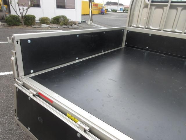 MITSUBISHI CANTER 2025 Image 31