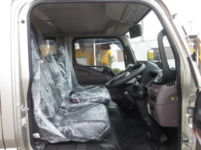 MITSUBISHI CANTER 2025 Image 31