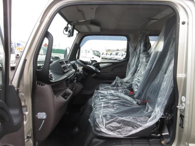 MITSUBISHI CANTER 2025 Image 31