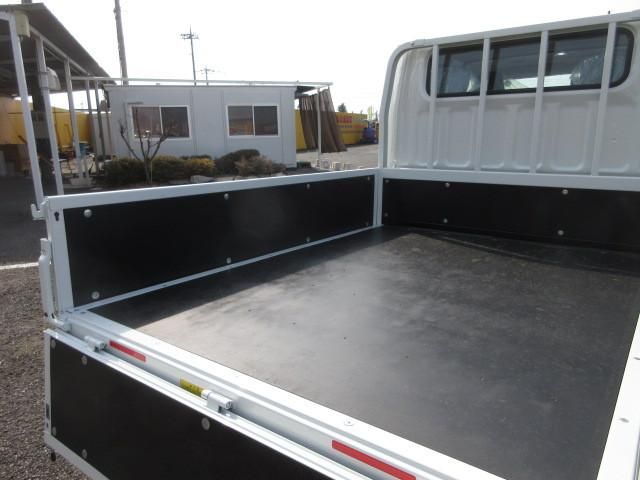 MITSUBISHI CANTER 2025 Image 31