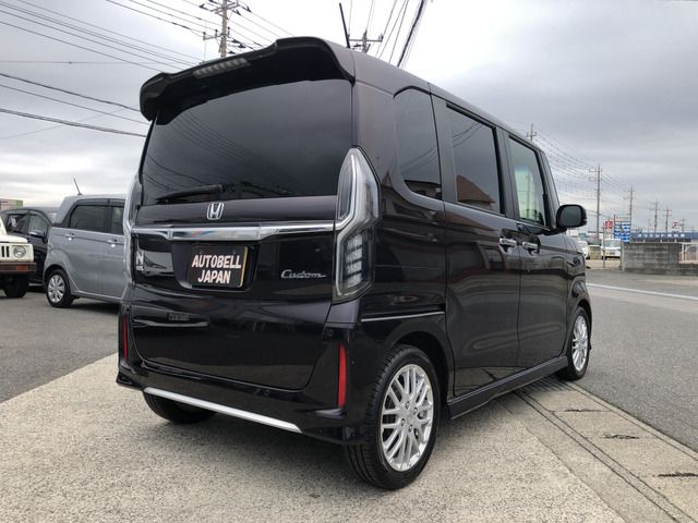 HONDA N BOX CUSTOM 2022 Image 31
