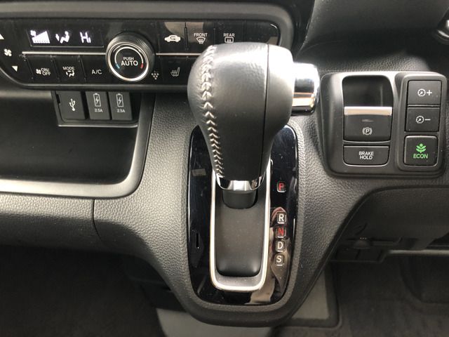 HONDA N BOX CUSTOM 2022 Image 31