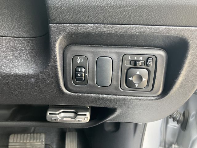 MITSUBISHI COLTPLAS 2012 Image 31