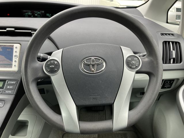 TOYOTA PRIUS 2010 Image 31