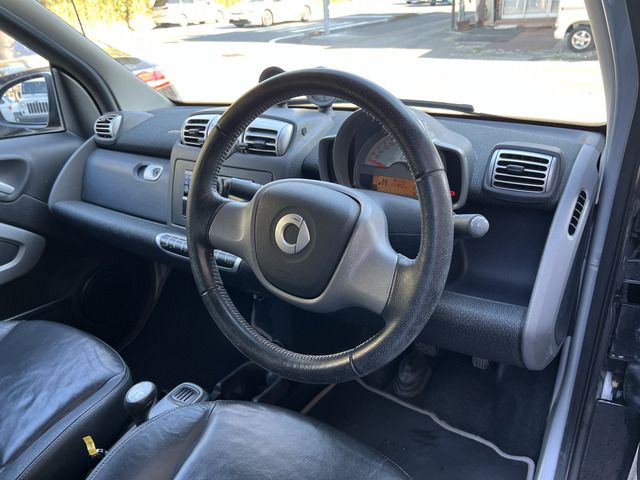 MCC SMART FORTWO COUPE 2008 Image 31