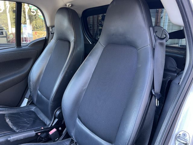 MCC SMART FORTWO COUPE 2008 Image 31