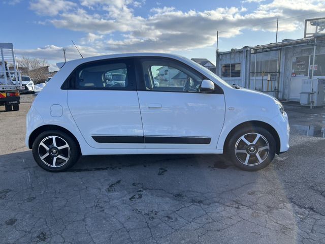 RENAULT TWINGO 2019 Image 31