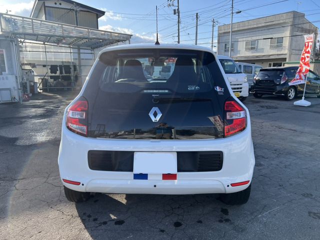 RENAULT TWINGO 2019 Image 31