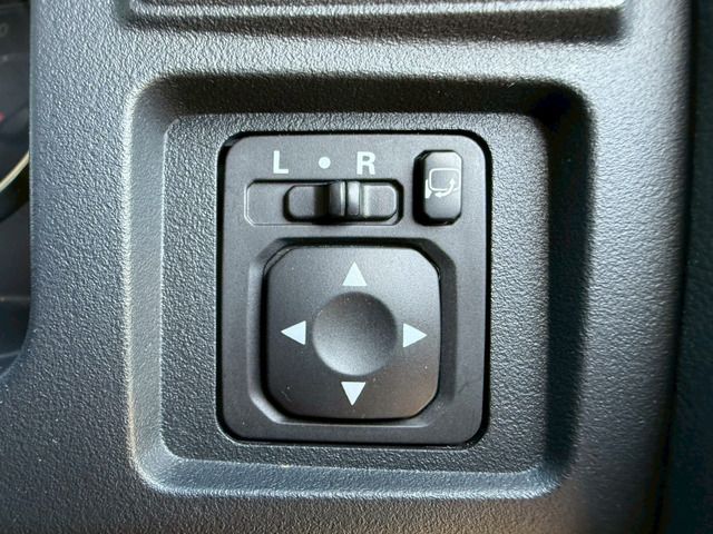 MITSUBISHI DELICA D:5 4WD 2011 Image 31