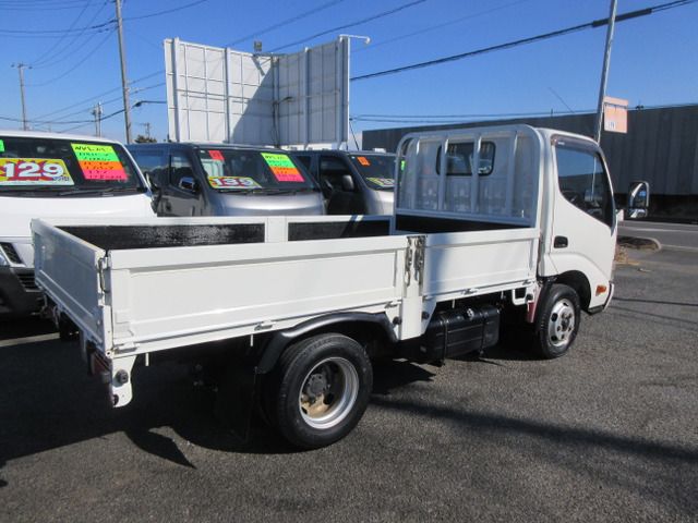 HINO DUTRO 2013 Image 31