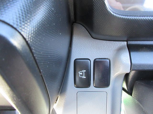 HINO DUTRO 2013 Image 31